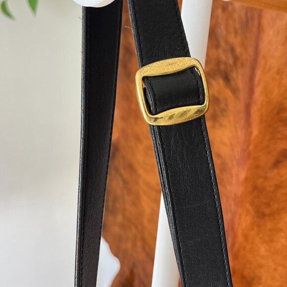 Dooney & Bourke - Bucket Bag, Shoulder. Hand Pull String, VINTAGE - Picture 6 of 9